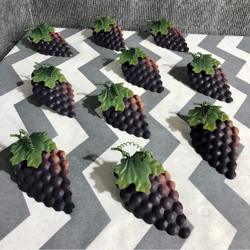 Grape Cluster Napkin Rings - Picture 2 of 7